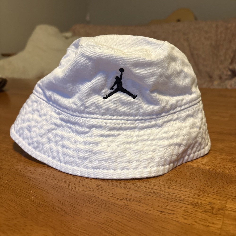 Jordan Babies'‎ Toddler Bucket Hat / WHITE / SIZE 2-4T
